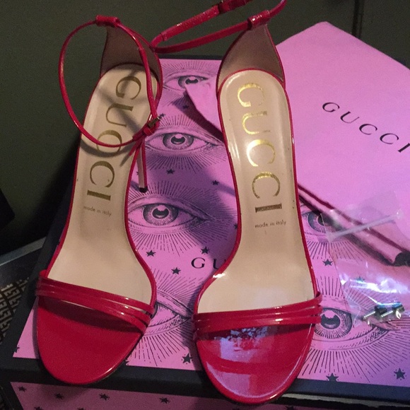 Beautiful Sexy GUCCI LATTICE RED HEELS, EU 39.5 - Picture 8 of 8